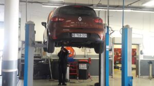 CMH Renault Clio Service