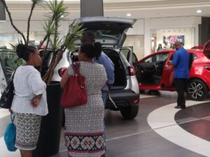 Renault at Boulder's Mall - Clients Flocking to our Display