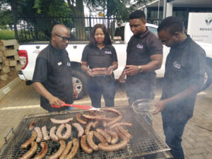 EAM-CMH-RENAULT-MIDRAND-PREPARING-HOT-DOG-MEALS-FOR-THE-ATTENDEES - Renault Triber Launch