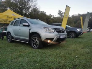 Right view of Renault Duster