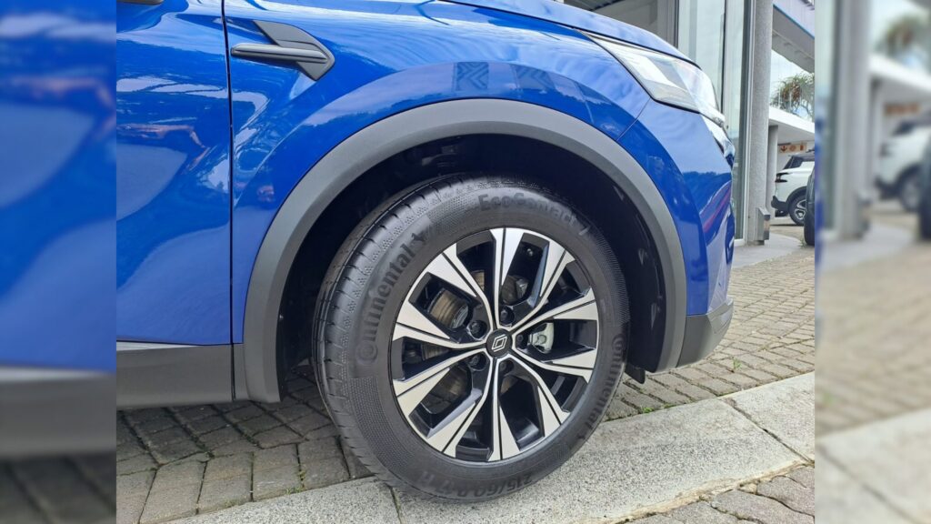 Renault Captur alloy wheel